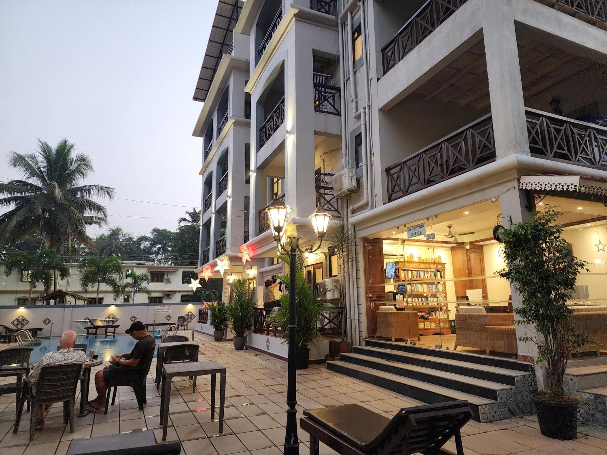 Coastal Suites Apart Hotel ---- 8 Minutes Walk To Beach Benaulim Exterior foto